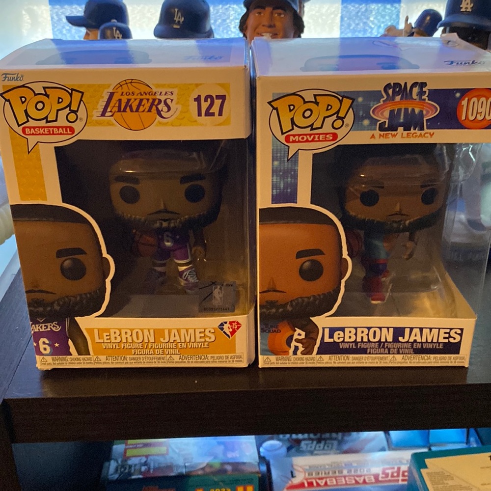 Lebron pop figures 🏀